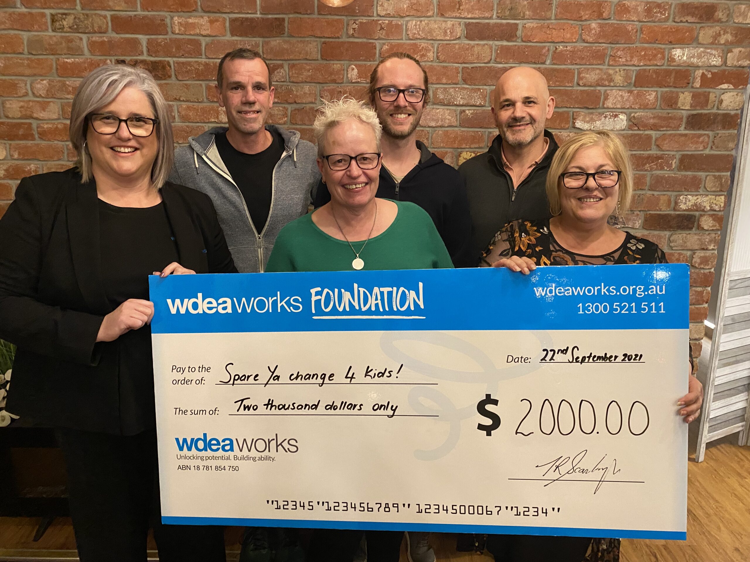 WDEA Works Mt Gambier support provides 300 meals through Spare Ya Change for Kids
